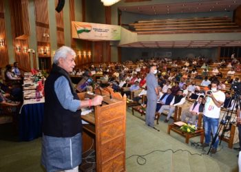 ایک سال میں عسکریت پسندی کے تابوت میں آخری کیل ٹھونک دیں گے: ایل جی منوج سنہا