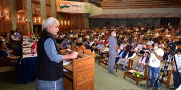 ایک سال میں عسکریت پسندی کے تابوت میں آخری کیل ٹھونک دیں گے: ایل جی منوج سنہا
