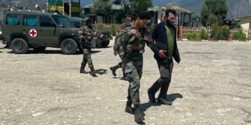 فوج نے 30 گھنٹے کی تلاش کے بعد ہنگری کے ٹریکر کو بچا لیا