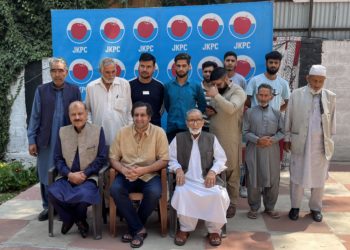 سابق ایم ایل اے خواجہ غلام محمد خان پیپلز کانفرنس میں شامل