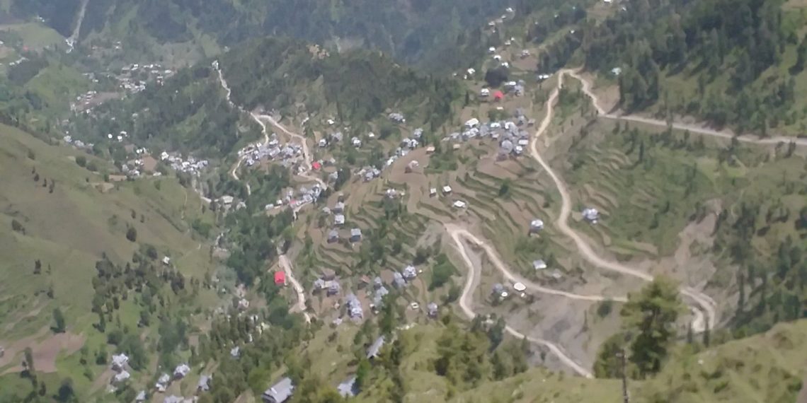 پونچھ کی عوام سڑک کی منتظر