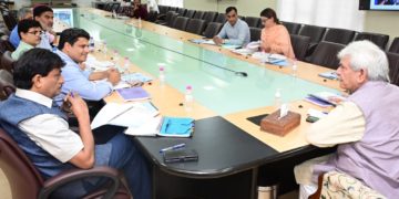 ایل جی نے کی جموں و کشمیر میں کھیلوں کی سرگرمیوں کا جائزہ لینے کیلئے اعلیٰ سطحی میٹنگ کی صدارت