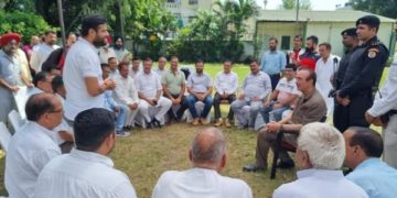غلام نبی آزاد کا جموں میں عوامی وفود سے ملاقاتوں کا سلسلہ جاری