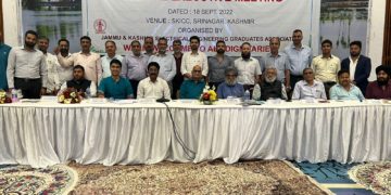 آل انڈیا پاور انجینئرز فیڈریشن کا اجلاس آج سرینگر میں منعقد،23نومبر کو دہلی میں بجلی ترمیمی بل کیخلاف زبردست احتجاج کرنے کا فیصلہ