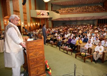 لیفٹیننٹ گورنر نے جموں و کشمیر میں ریشم کی زراعت پر ورکشاپ کا کیاافتتاح