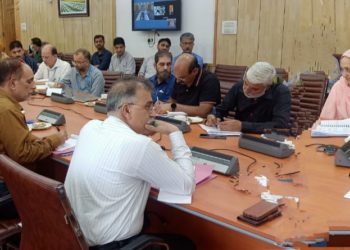 کسانوں کی شکایات کا ازالہ اَفسران کی اوّلین ترجیح ہونی چاہیے:اَتل ڈولو