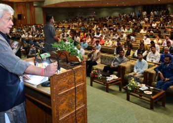 لیفٹیننٹ گورنر نے ’ قبائلی برادری میں بھیڑ اور بکری پالنے کے نئے افق : چیلنجز اور مواقع ‘ پر ورکشاپ کا افتتاح کیا