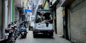 راجوری میں دو برادریوں کے درمیان کشیدگی کے پیش نظر پابندیاں عائد
