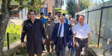 سجاد لون کا ضلع بارہمولہ کے سوپور اور رفیع آباد حلقوں کا دورہ