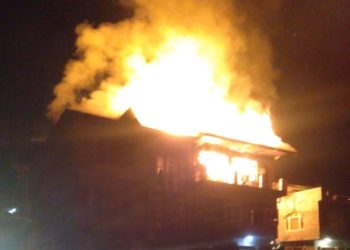 سوپور میں آتشزدگی سے مسجد اور مکان کو نقصان