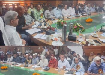 جموں و کشمیر میں شہد کی مکھیوں کا پالنا ایک قابل عمل اور پرکشش پیشہ: اتل دلو