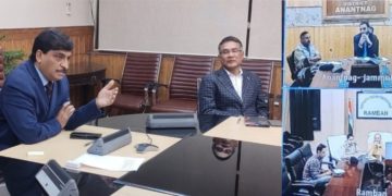 چیف سیکرٹری نے ٹریفک کی نقل و حمل اور سری نگر ۔ جموں قومی شاہراہ کی صورتحال کا جائزہ لیا