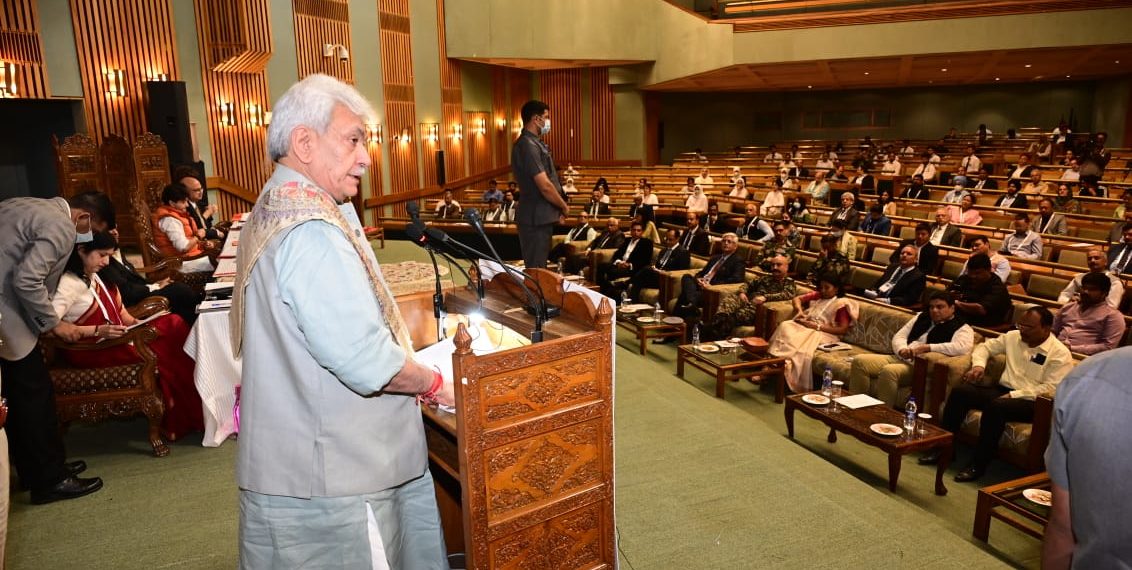 جموں و کشمیر حکومت ہیلی آپریشنز کی ترقی میں مدد کیلئےپرعزم ہیں۔ لیفٹیننٹ گورنر