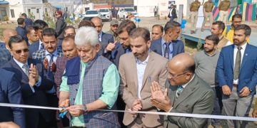 لیفٹیننٹ گورنر نے اننت ناگ میں آئی او سی ایل کے ایل پی جی بوٹلنگ پلانٹ کا اِفتتاح کیا