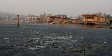 شہر آفا جھیل ڈل کا محض 20فیصدی حصہ بچاہوا ہے جیل کا 80فیصدی حصہ تباہ