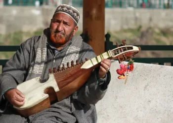 کشمیر کے روایتی صوفی گلوکار نور محمد کے گانے نے انٹرنیٹ پر دھوم مچا دی