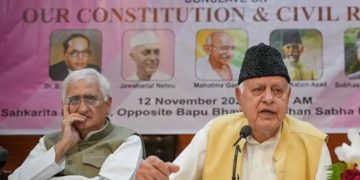 سابق وزیر اعظم جواہر لعل نہرو اور اندرا گاندھی کے خلاف تضحیک آمیز بیانات سے افسردہ ہیں :فاروق عبداللہ