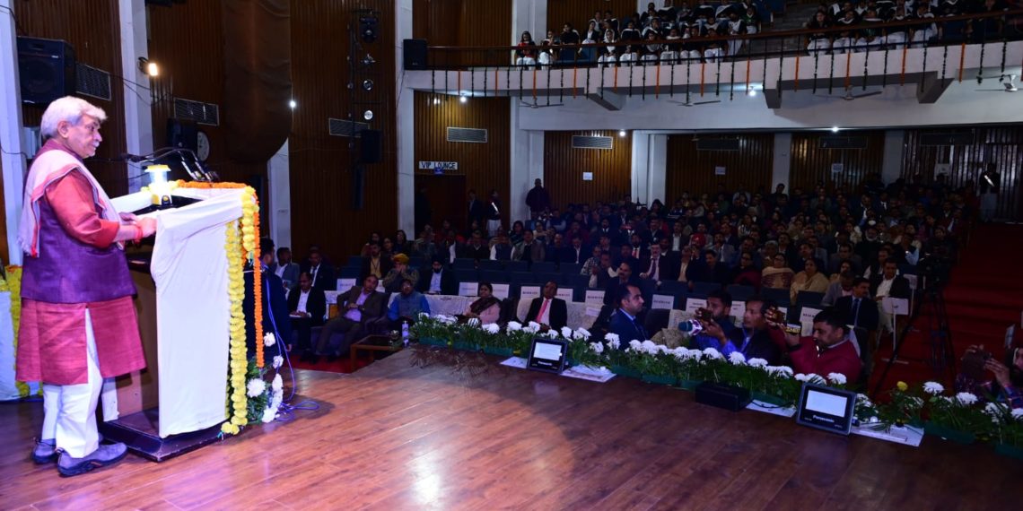 قومی تعلیمی پالیسی ہندوستان کو نالج سپر پاور بنانے میں اہم کردار ادا کرے گی: منوج سنہا