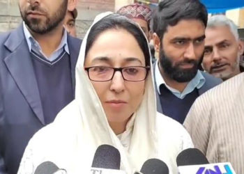 وقف میں 75 سال سے تجاوزات پر وائٹ پیپر جاری کریں گے: درخشاں اندرابی