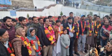 جموں و کشمیر کے لئے مثبت امیدوں کی سیاست لازمی : سجاد لون