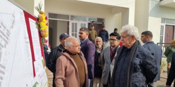 لیفٹیننٹ گورنر نے  پی  ایم پیکج ملازمین کیلئے ٹرانزٹ رہائش کے جاری تعمیراتی کام کا جائزہ لیا