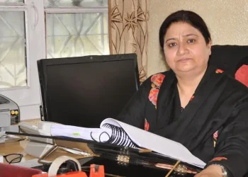 مختصر وقت کیلئے ضرورت کے مطابق موسم سرما کی تعطیلات کا اعلان کیا جائیگا :/ پروفیسر نیلو فر خان
