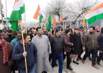 سری نگر میں بھاجپا کی جانب سے ترنگا ریلی نکالی گئی