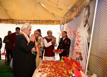 لیفٹیننٹ گورنر نے بابائے قوم مہاتماگاندھی کو ان کی یوم وِصال پر خراجِ عقیدت پیش کیا