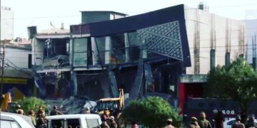 انسداد تجاوزات مہم : ملک مارکیٹ جموں میں شاپنگ کمپلیکس منہدم