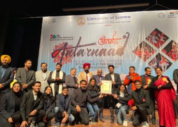جموں و کشمیر میں کھیلو انڈیا سرمائی کھیل نوجوانوں کو کھیلوں کی طرف ترغیب دیں گے:انو راگ ٹھاکر