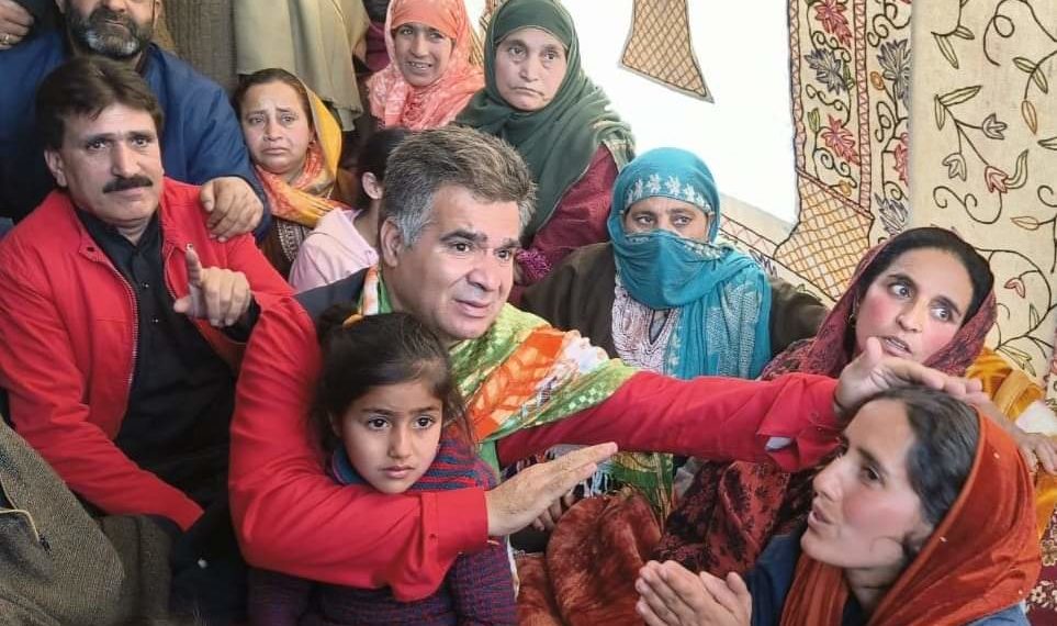 کشمیری پنڈت کی ہلاکت میں ملوث دہشت گرد کشمیریت اور انسانیت کے دشمن ہیں: رویندر رینا