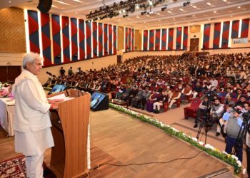 پردھان منتری فصل بیمہ یوجنا جموں و کشمیر کے تمام 20 اضلاع میں نافذ۔ منوج سنہا
