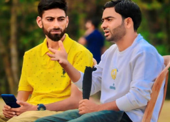 کشمیر کے 2 کرکٹ کمنٹیٹرز سے ملیں جن کی آواز میں جادوہے!