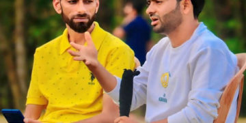 کشمیر کے 2 کرکٹ کمنٹیٹرز سے ملیں جن کی آواز میں جادوہے!