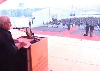 لیفٹیننٹ گورنر نے کشمیری مائیگرنٹس کیلئے خصوصی گورننس کیمپوں کا اِفتتاح کیا