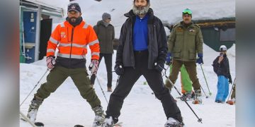گلمرگ میں راہل گاندھی نے دوسرے دن کئی جگہوں کی سیر کی