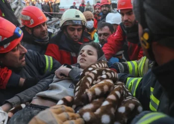 زلزلے سے ہلاکتیں 28 ہزار، ترکیہ میں متاثرین سے لوٹ مار کی شکایات