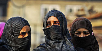 مال و زر کے لٹیروں سے بیٹیوں کو کون بچائے گا؟
