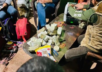 پونچھ میں سات کلو ہیرون ، 15ہزار امریکی ڈالراور 2.30کروڑ روپیہ نقدی برآمد