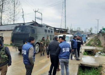 پلوامہ میں ایس آئی یو نے لشکر طیبہ کے کمانڈر کے گھر کی تلاشی لی