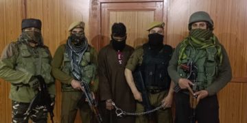 پولیس کا بارہ مولہ میں ملی ٹینٹ معاون کی گرفتاری کا دعویٰ