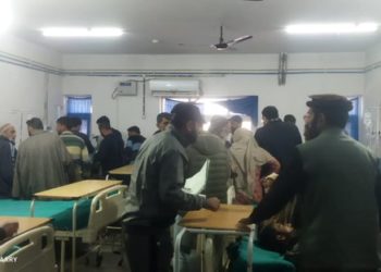 گاندربل سڑک حادثے میں 9 افراد زخمی