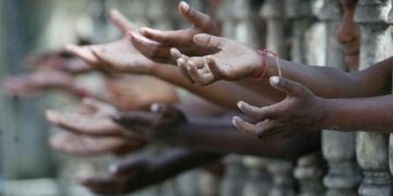 بے روزگاری غربت و افلاس کو جنم دیتی ہے