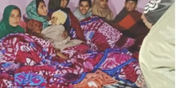 نالہ ویشو میں پھنسے خانہ بدوش اور مویشیوں کو بچا لیا گیا