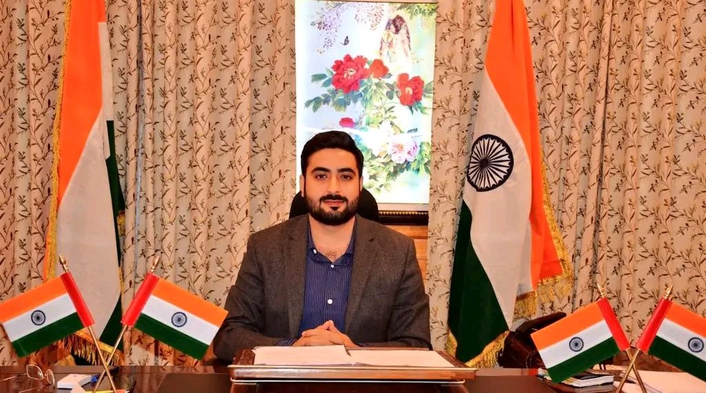 اکشے لابرو نے ڈپٹی کمشنر بڈگام کا چارج سنبھال لیا