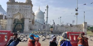 سیاحت اور گداگری
