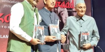 غلام نبی آزاد کی کتاب کا اجرا، کہا راہل کی وجہ سے کانگریس چھوڑی