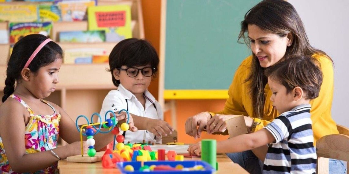 آج کے معاشرے میں بچوں کی پرورش