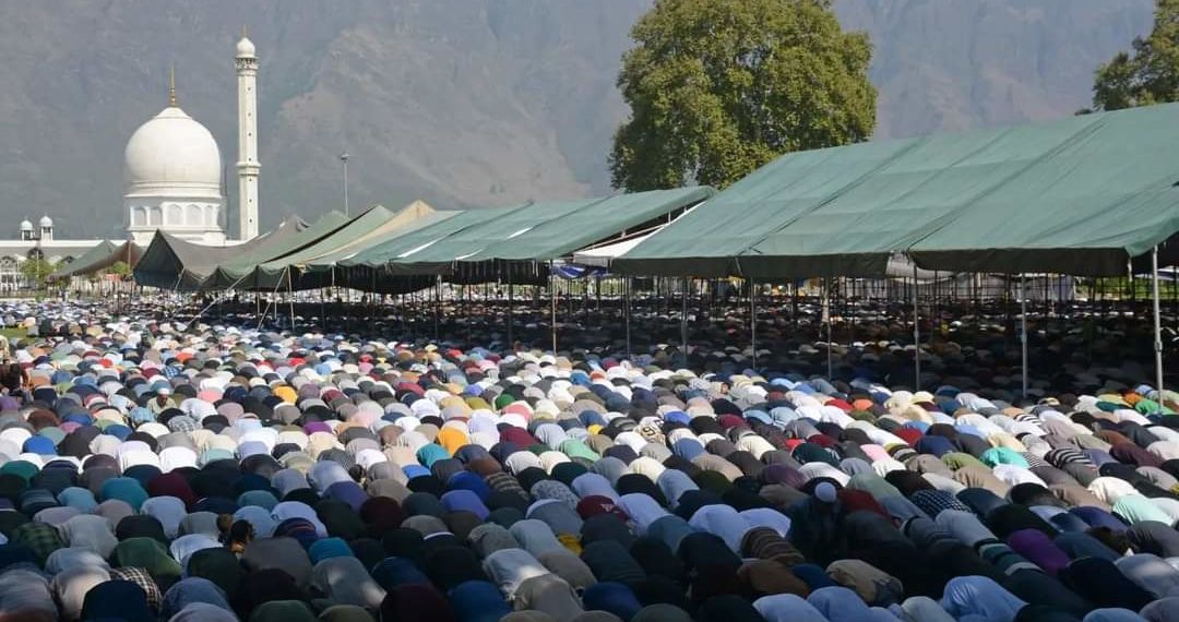 ممکنہ طور پرعیدالفطر کی تقریب سعید21اپریل کومنائے جانے کے پیش نظرکشمیرمیںجمعتہ الوداع منایاگیا
