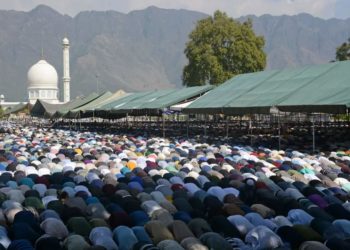 ممکنہ طور پرعیدالفطر کی تقریب سعید21اپریل کومنائے جانے کے پیش نظرکشمیرمیںجمعتہ الوداع منایاگیا